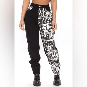Fashion Nova Women's Juniors Black White She's a‎ Savage Mom Denim Jeans 5 (A3)